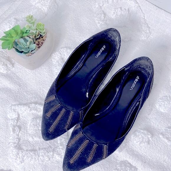Xhilaration Pointy-Toed Zipper Faux Suede Flats Size 10 - Picture 2 of 7